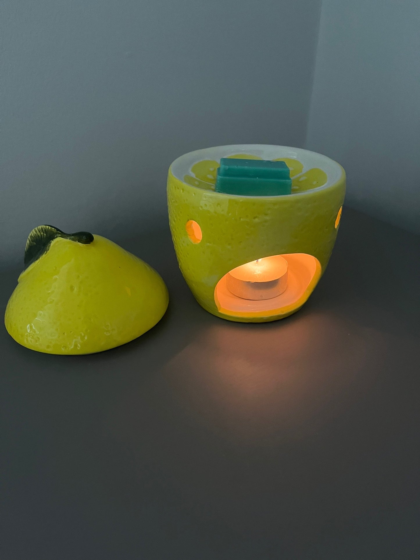 Lemon wax burner