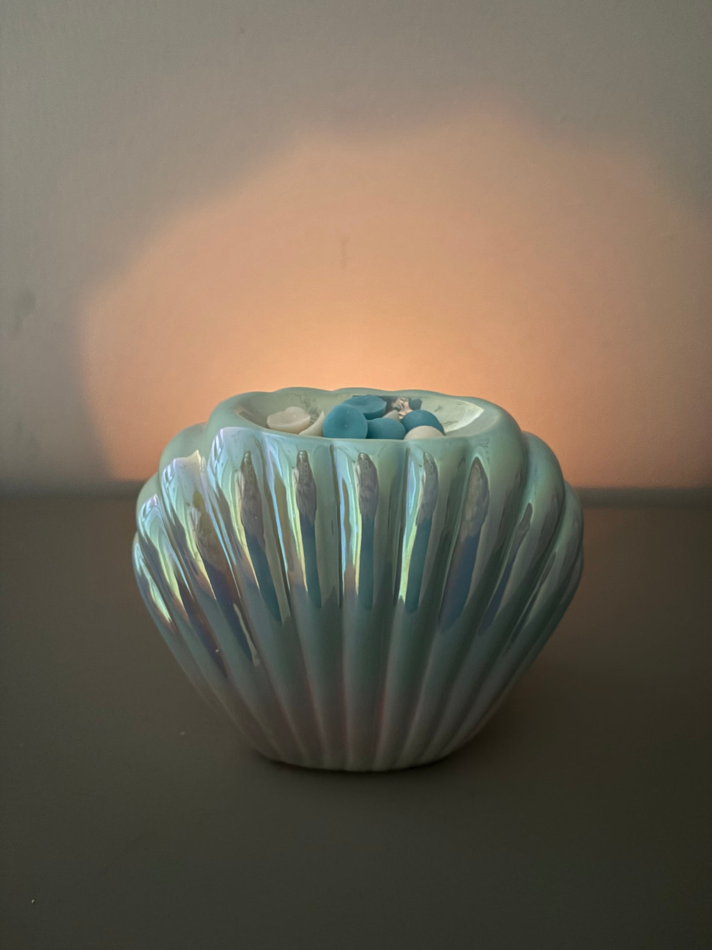 Iridescent shell wax burner