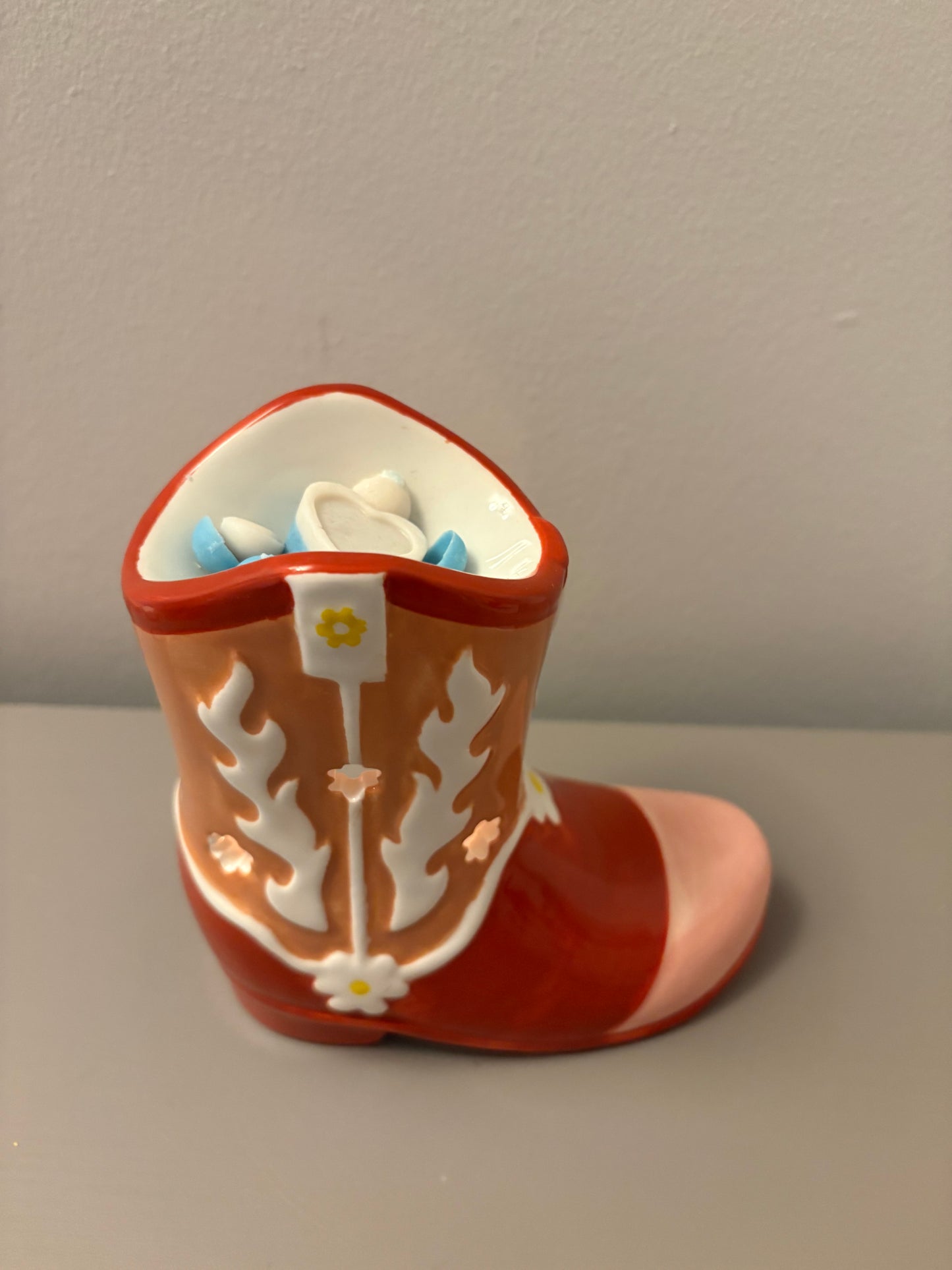 Cowboy boot wax burner